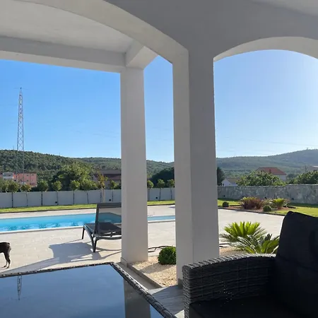 Дом отдыха Grande Maison Avec Piscine - Sibenik Дубрава